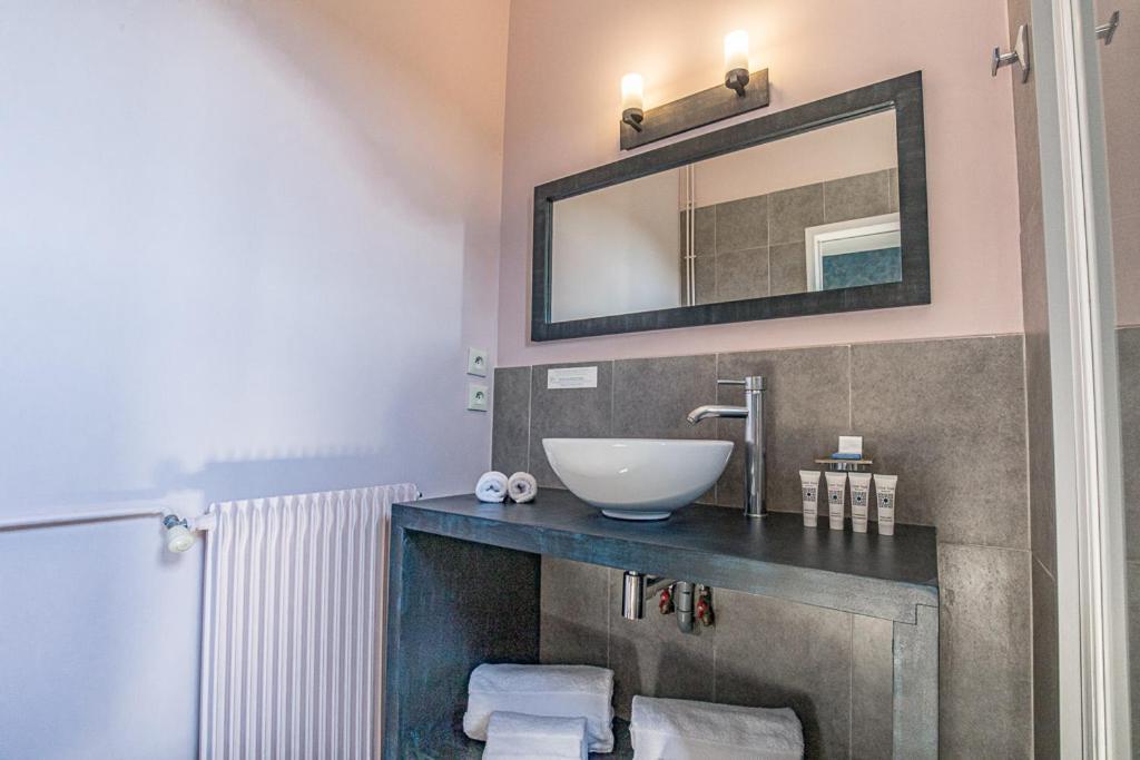 Le Relais Des Chartreuses Le Boulou Exterior foto