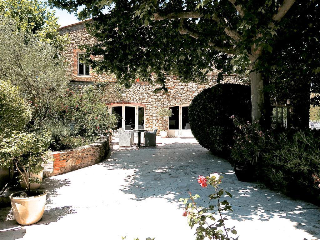 Le Relais Des Chartreuses Le Boulou Exterior foto